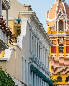 Iglesia de Colombia en ciudad colonial