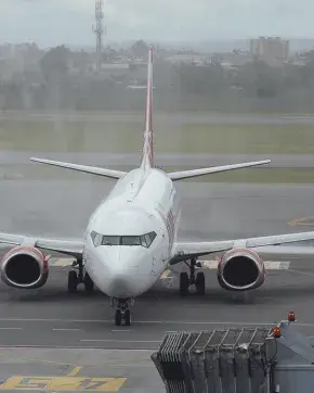 Avión comercial